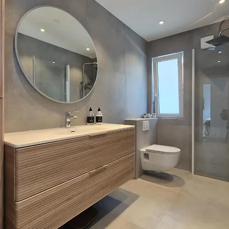 Nice Home In Mosterhamn With Sauna Feriehus *