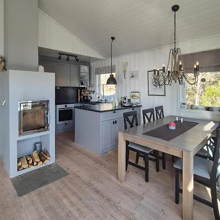 Holiday home Lovely In With Sauna Mosterhamn