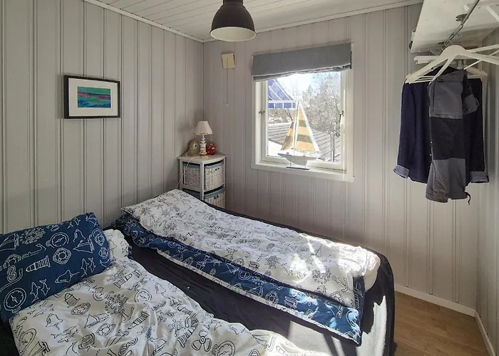 Lovely In With Sauna Holiday home Mosterhamn